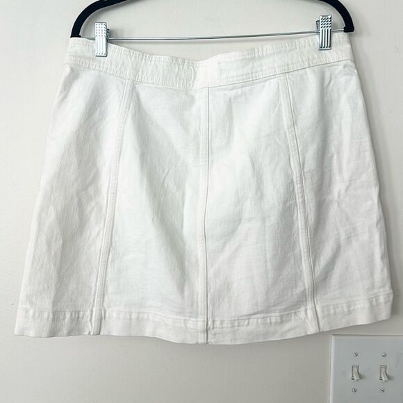 Madewell Stretch Denim A-Line Mini Skirt in Tile White: Button-Front Edition 14 - Picture 4 of 7